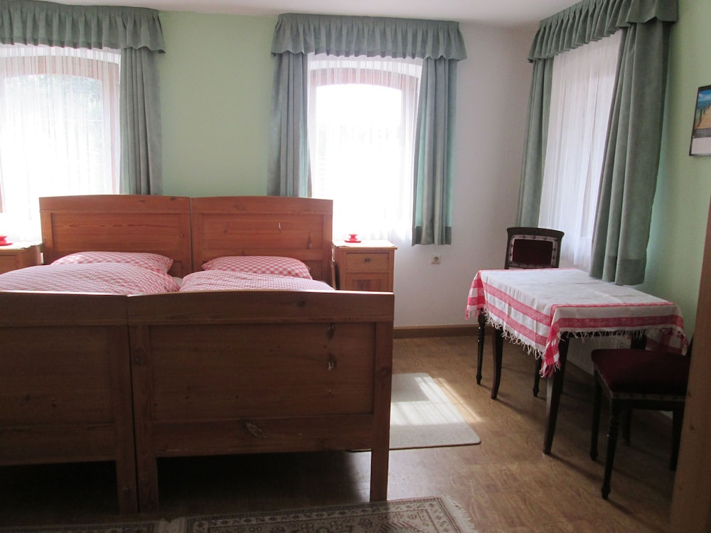 Double Room, 2 Twin Beds photo 2