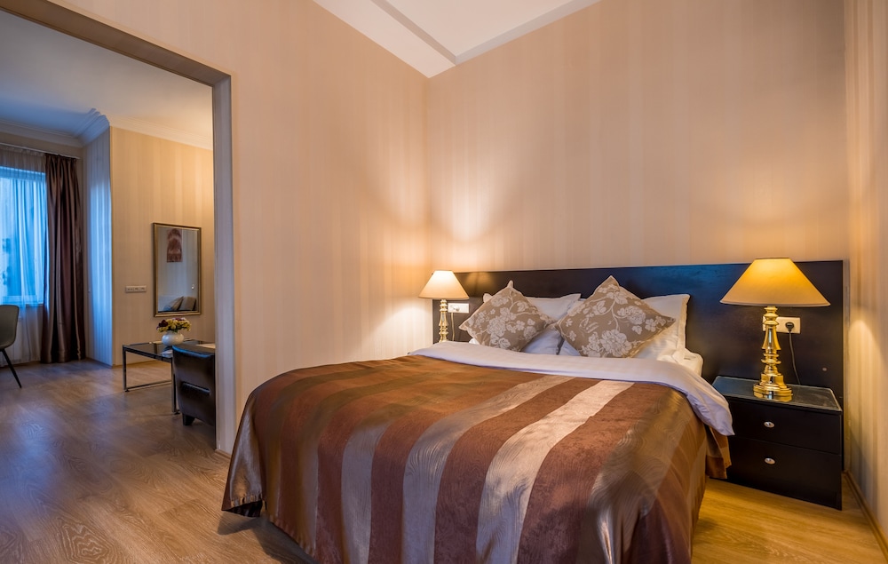 Suite, City View photo 1