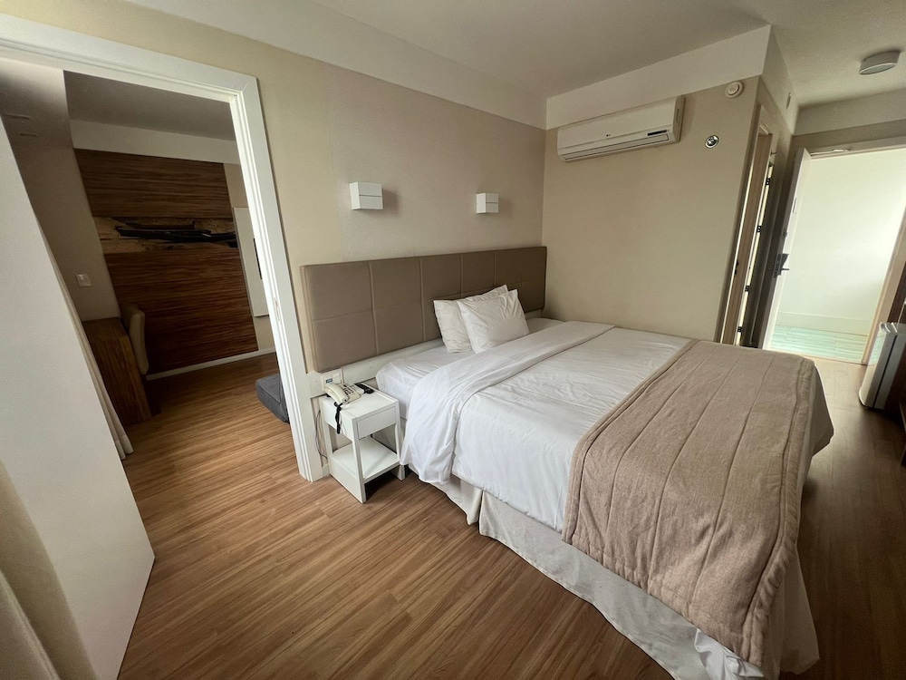 Executive Suite photo 2