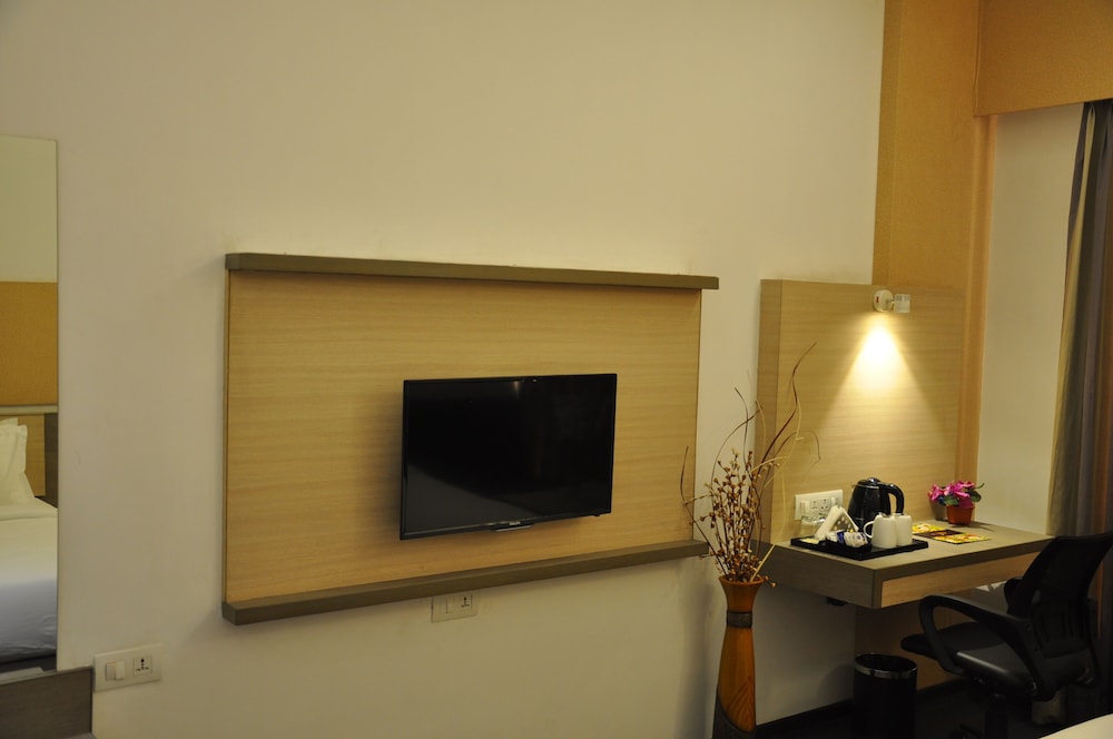 Premium Room - Photo 7