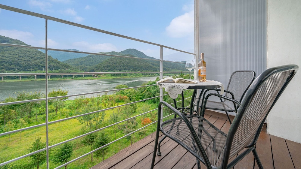Basic Room, 1 Bedroom (Daisy(River View)) - Photo 9