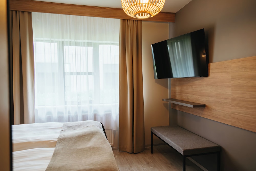 Standard Double or Twin Room - Photo 2