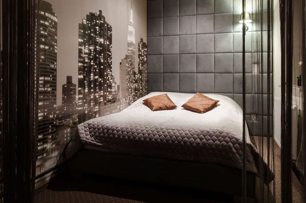 Apartment (23B) photo 1