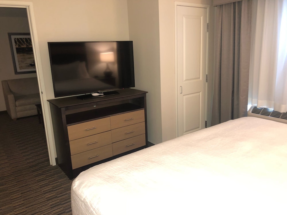 Superior Room, 1 King Bed with Sofa bed (One Bedroom King Suite) photo 1