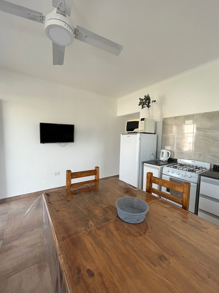Basic Apartment photo 2