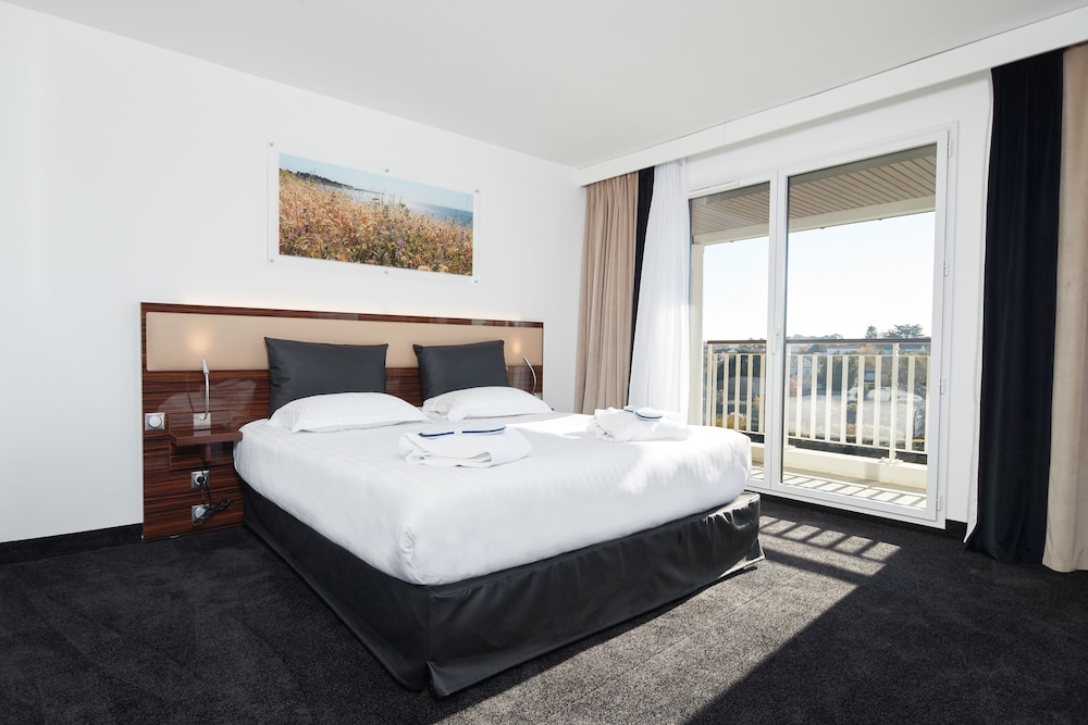 Prestige Suite - Photo 1