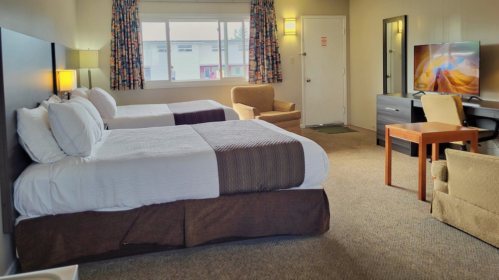 Family Suite, 2 Queen Beds,+ Sofa Bed With Kitchen photo 2