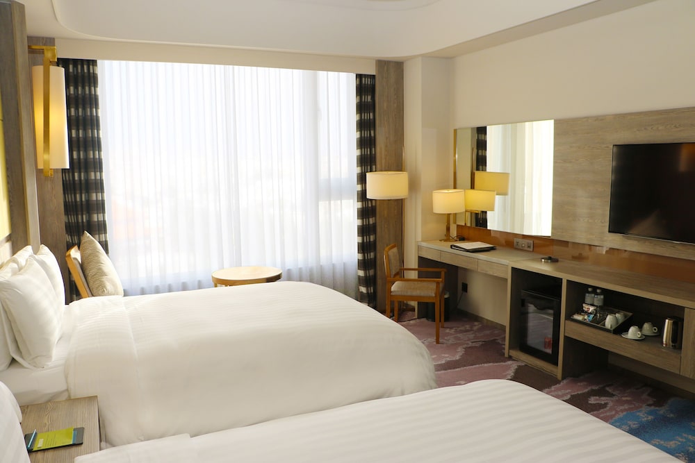 Deluxe Room, 2 Queen Beds photo 3