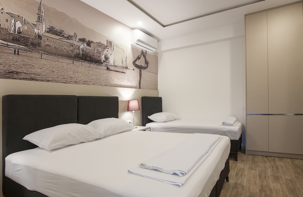 Deluxe Triple Room, Sea View photo 2