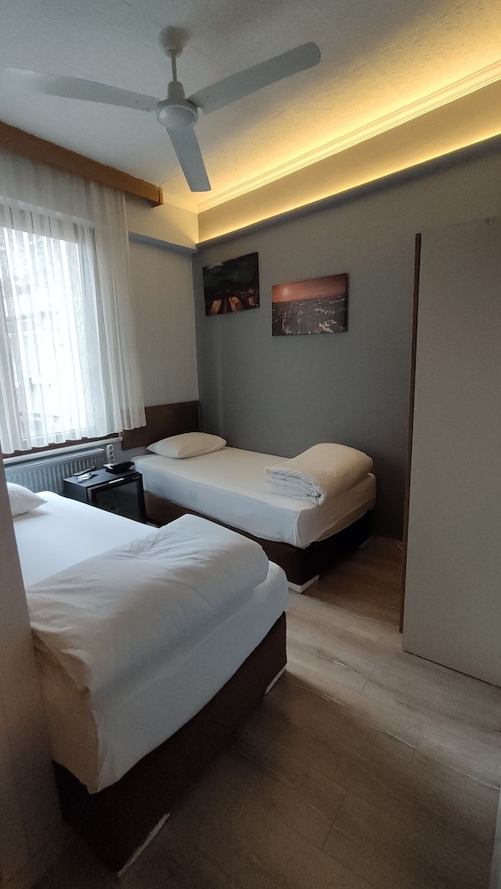 Standard Twin Room, 2 Twin Beds photo 1