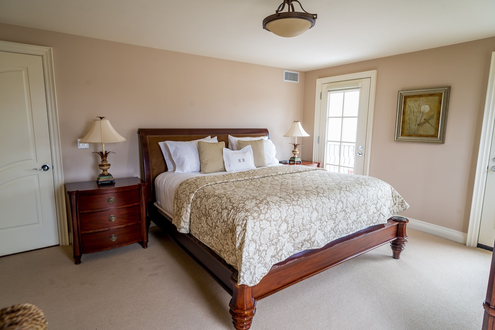 Standard Suite, 1 King Bed