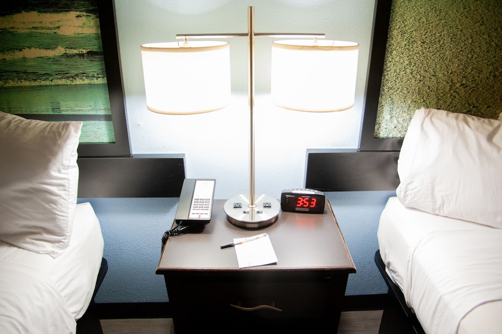 Room, Accessible photo 3