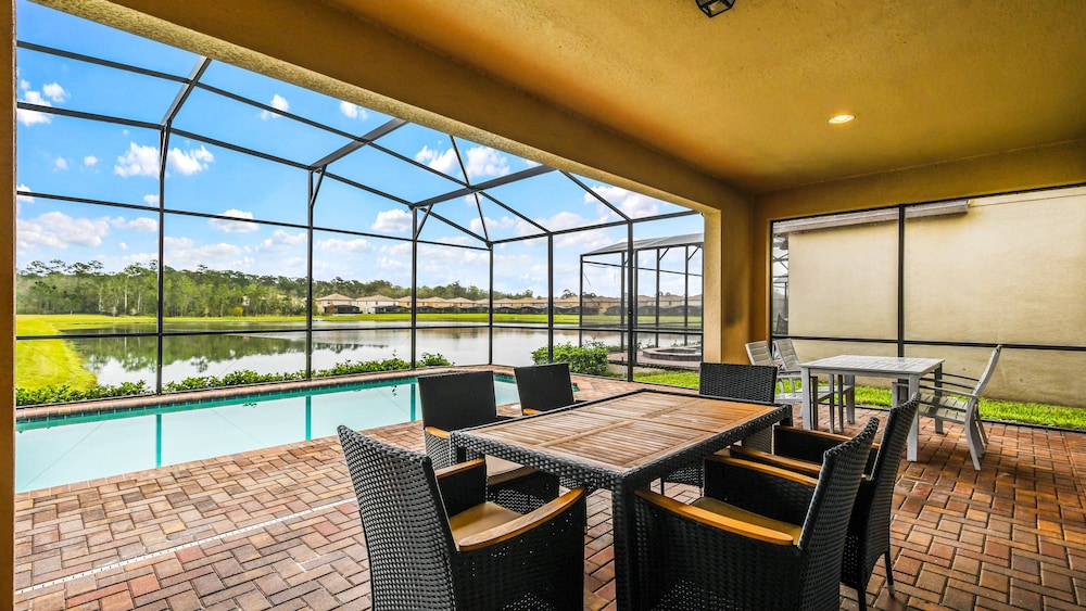 House, Multiple Beds, Pool Access (1671la Waw)