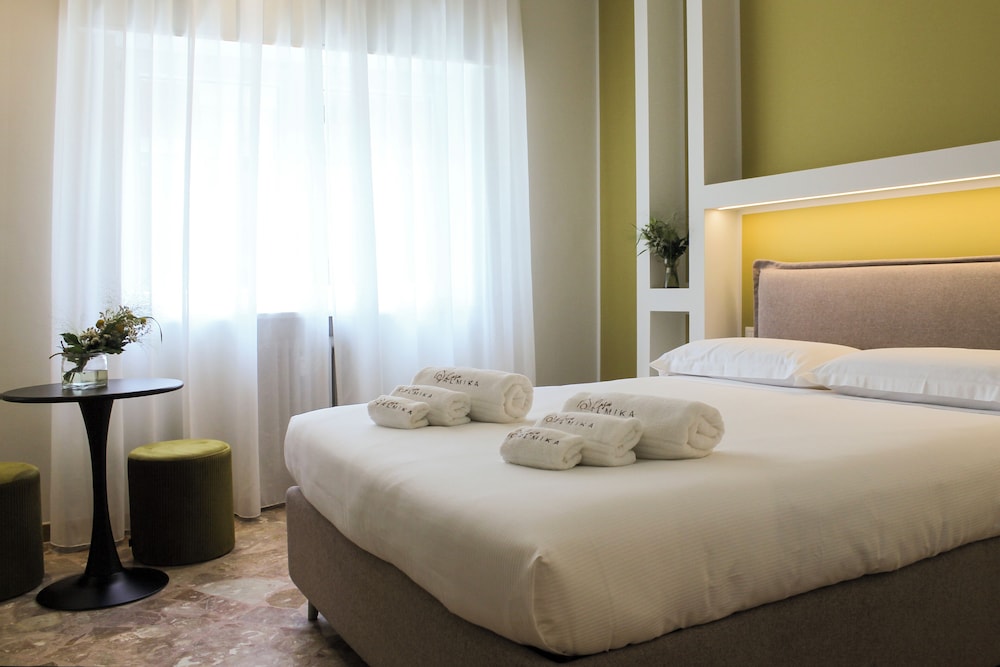 Superior Double Room, City View