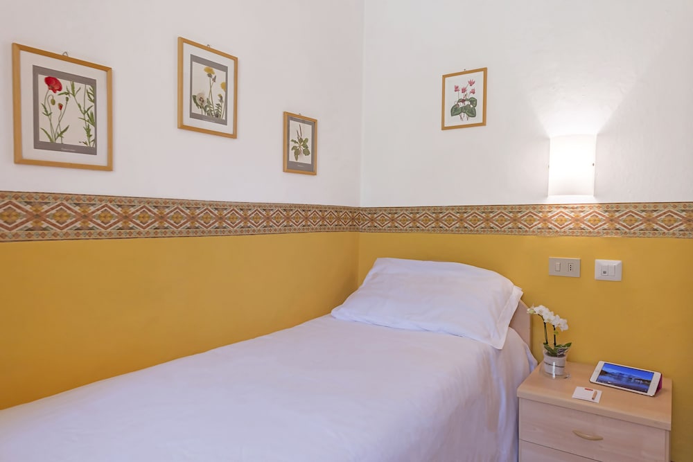 Standard Single Room photo 3