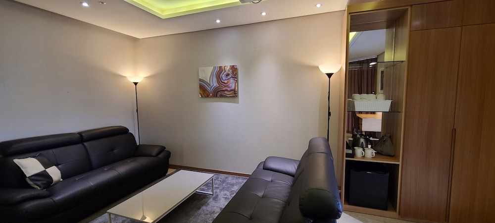Suite Family (more than 4 people, extra person fee 15,000KRW/pax on the spot)