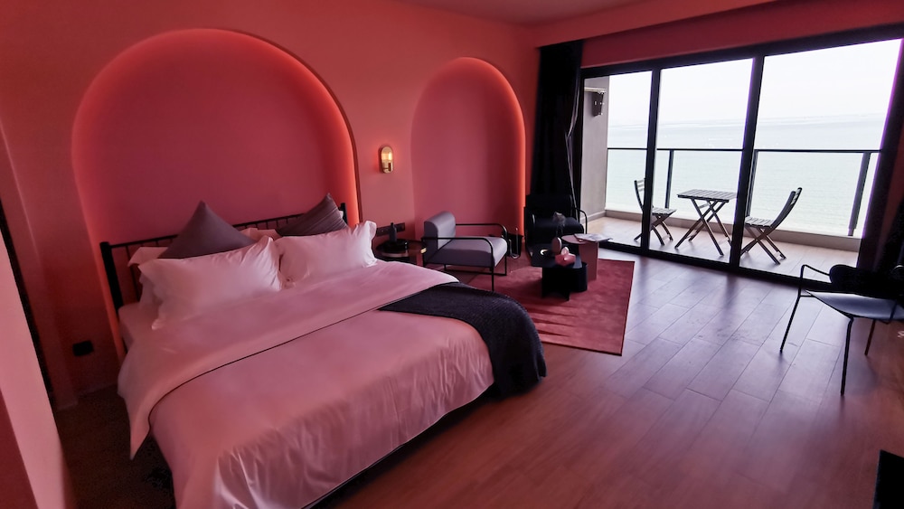 Romantic Double Room, 1 King Bed, Sea View photo 1