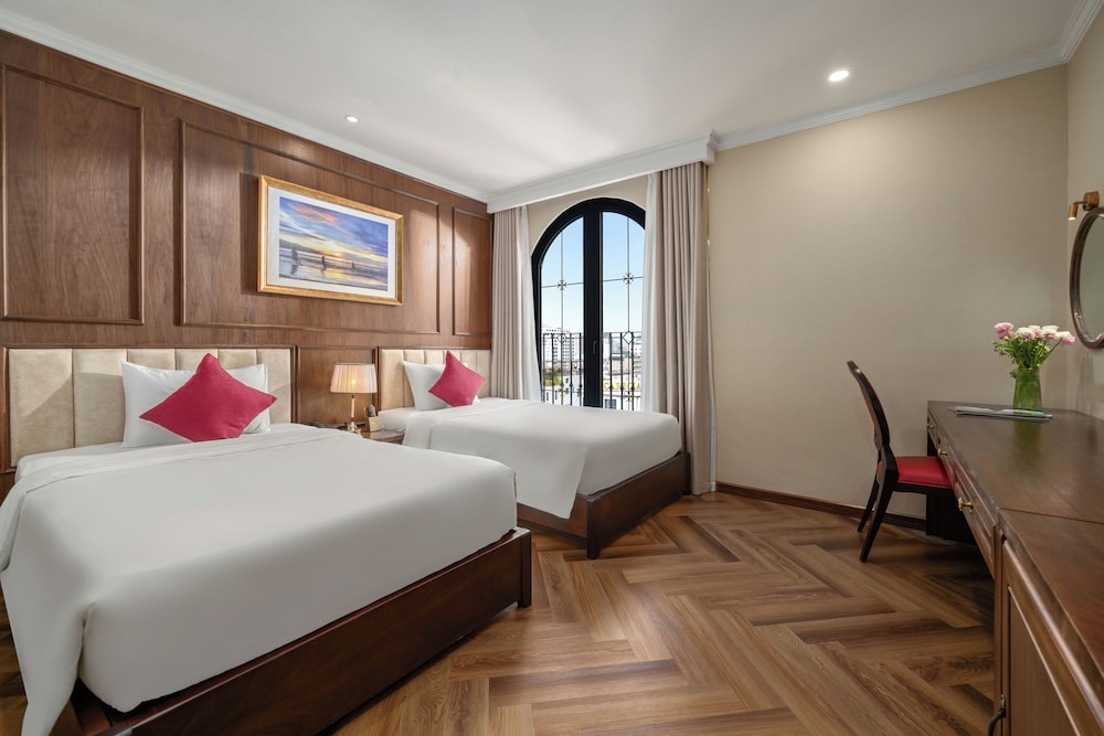 Superior Twin Room, Balcony, City View  (Afternoon Tea included) photo 2