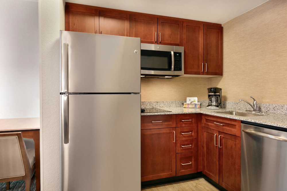 Suite, 1 Bedroom - Photo 5