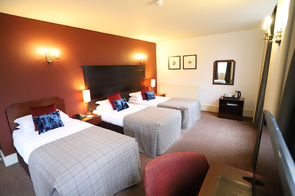 Classic Triple Room with Mountain View - Photo 1