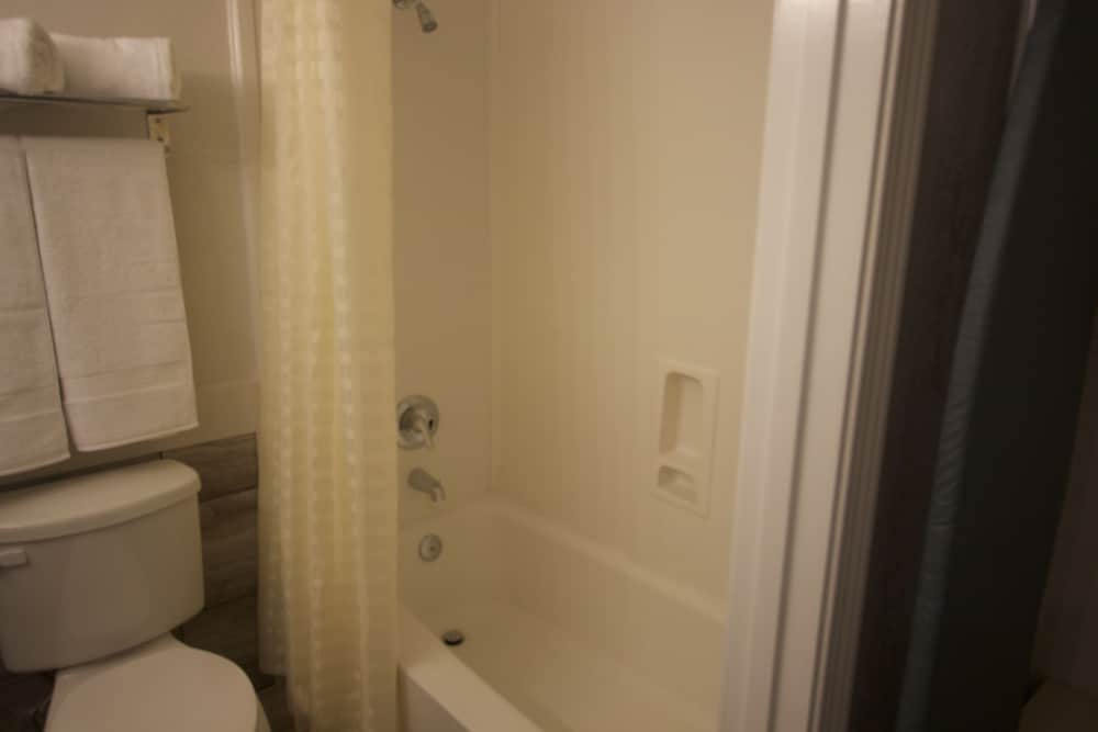 Deluxe Room, 2 Queen Beds (Interior) - Photo 6
