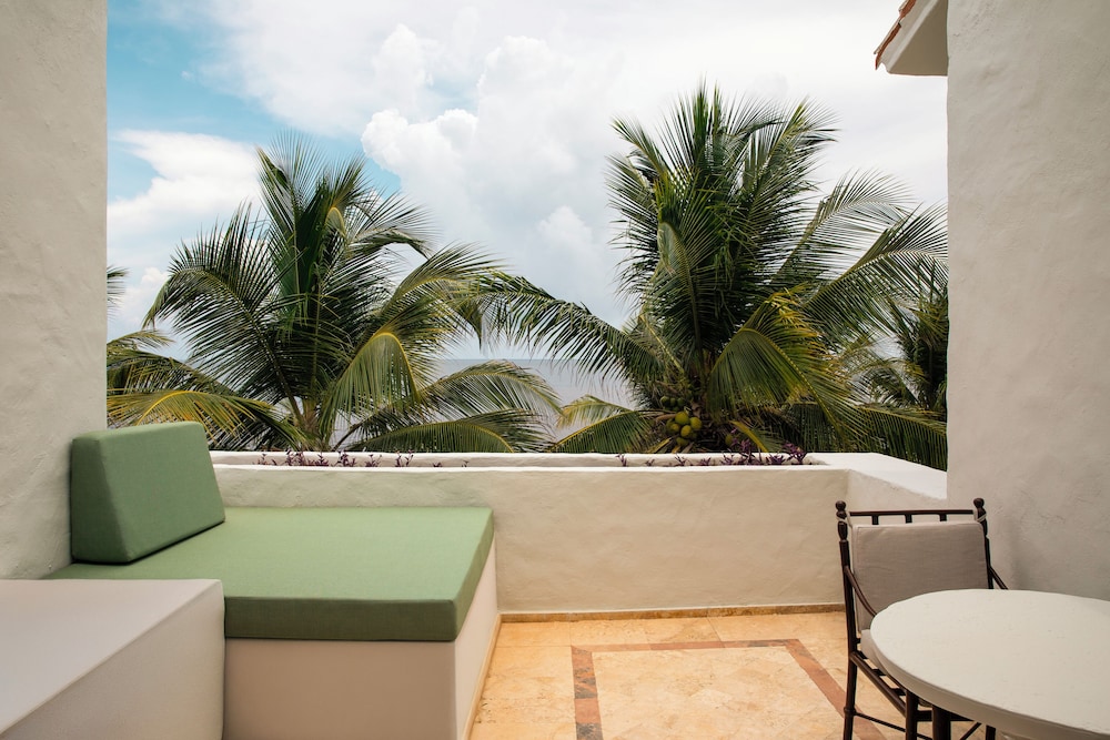 Luxury Suite Ocean Front King with Private Pool & Outdoor Shower Diamond Club - Photo 10