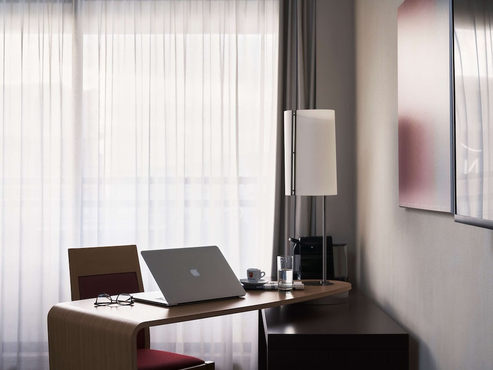 Executive Room With Balcony, 1 double bed or 1 double bed with sofa bed - Photo 12