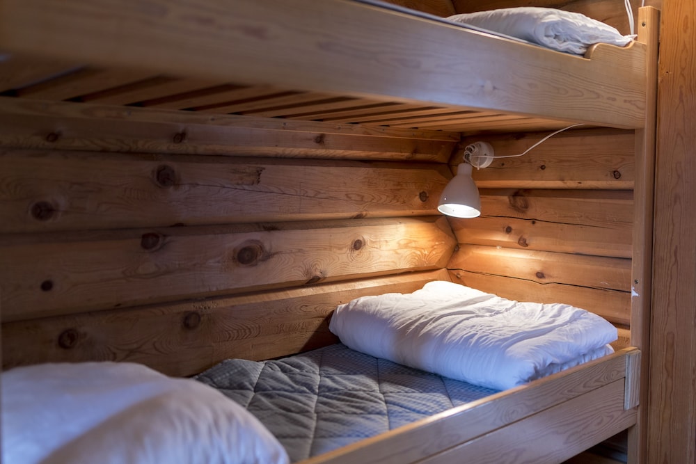 Basic Cabin (2+2 beds) photo 2
