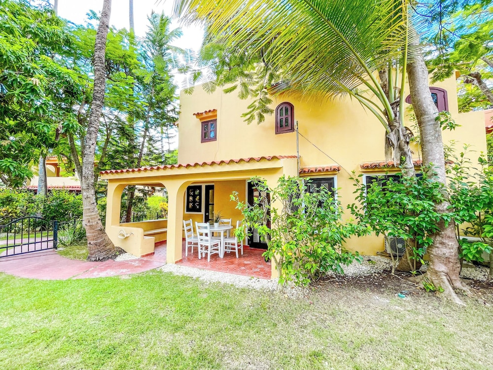 Classic Villa, 2 Bedrooms, Garden Area