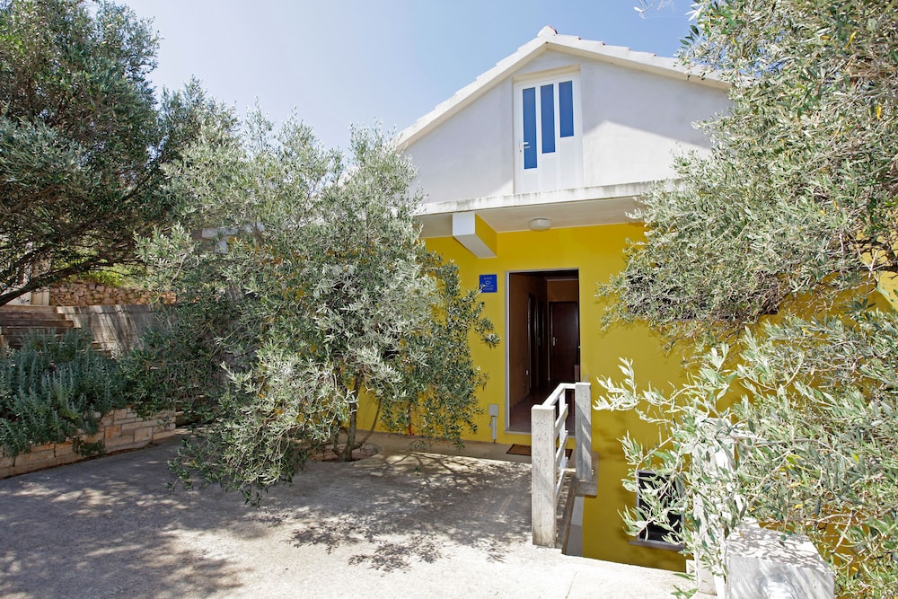 House (Three Bedroom Holiday Home with Terra) photo 2