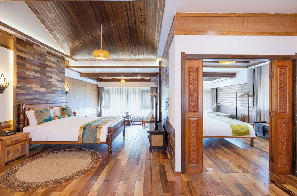 Panoramic Studio Suite, Non Smoking, Mountain View photo 1