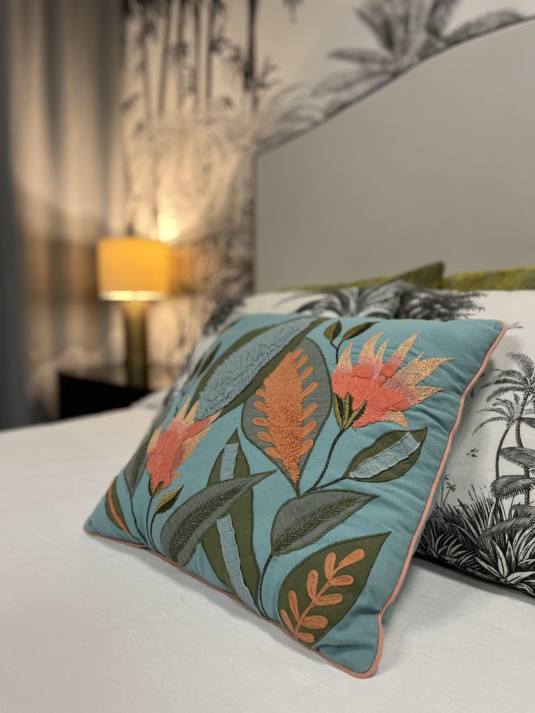 Superior Room, 1 Queen Bed photo 3