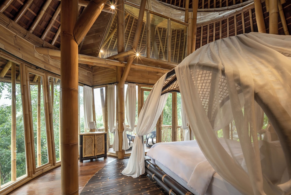 One Bedroom Bamboo Villa with Pool photo 3