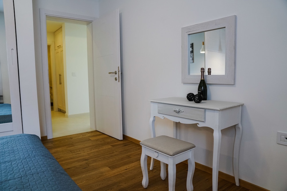 Executive Apartment, 2 Bedrooms, Pool Access, Sea View