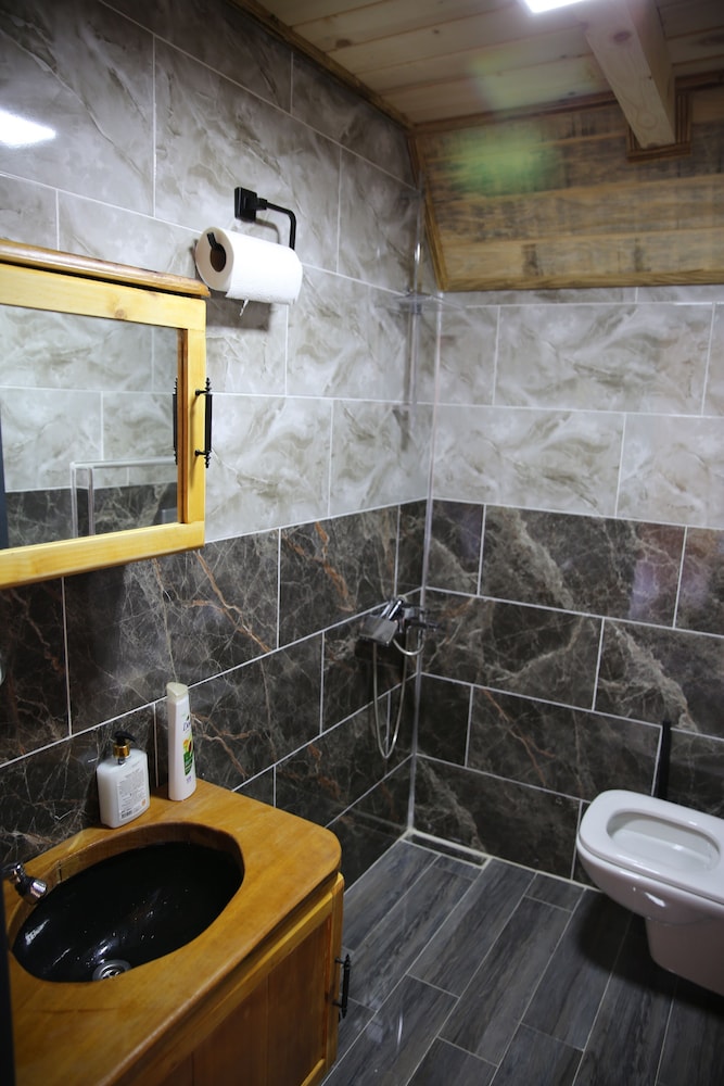 Deluxe Chalet photo 3