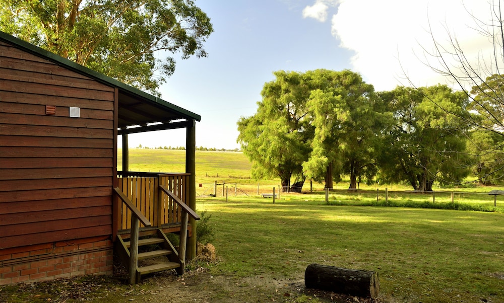 Bluegum - Pet Friendly 2 Bedroom Cottage photo 1