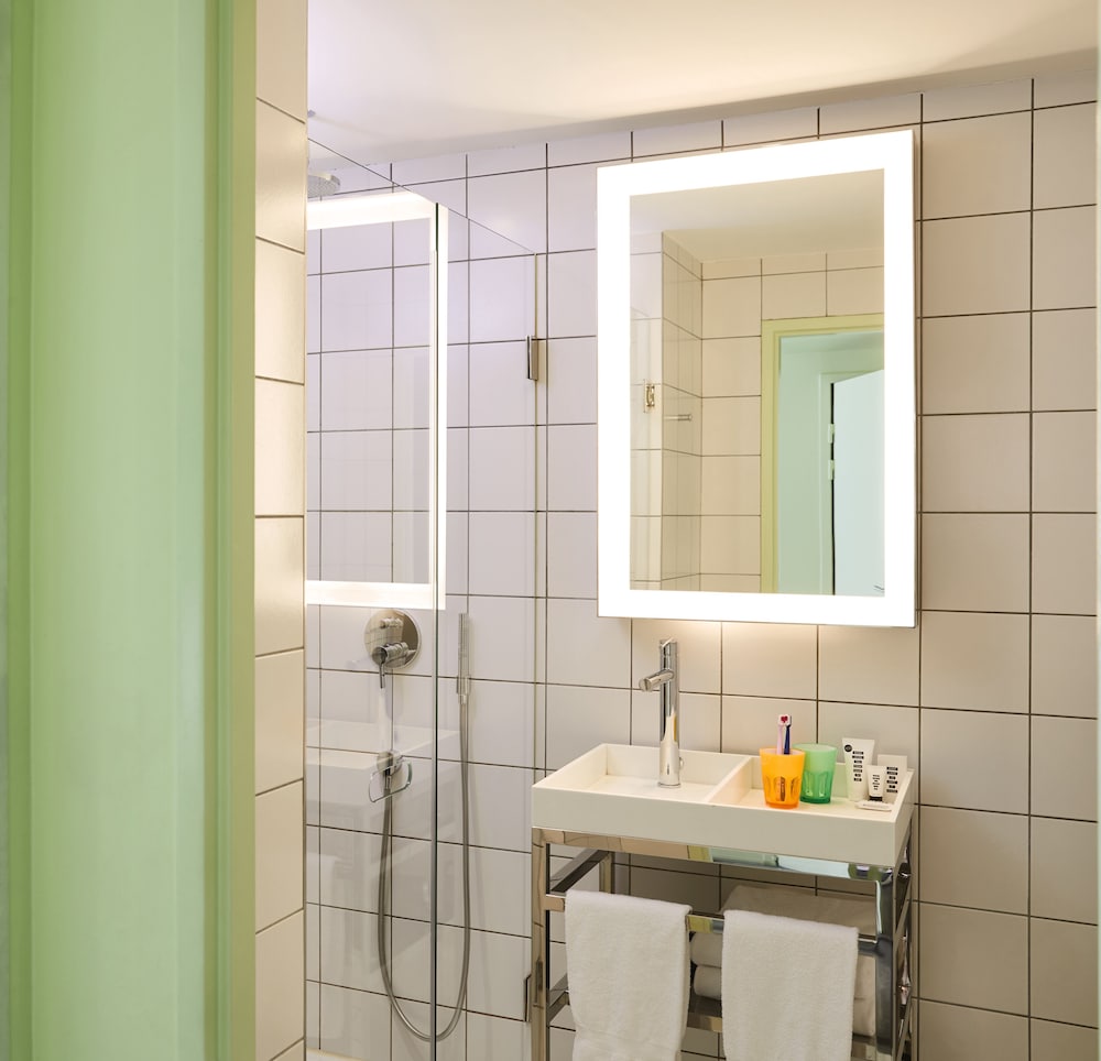 Double Room, 1 Double Bed (Small Mama)