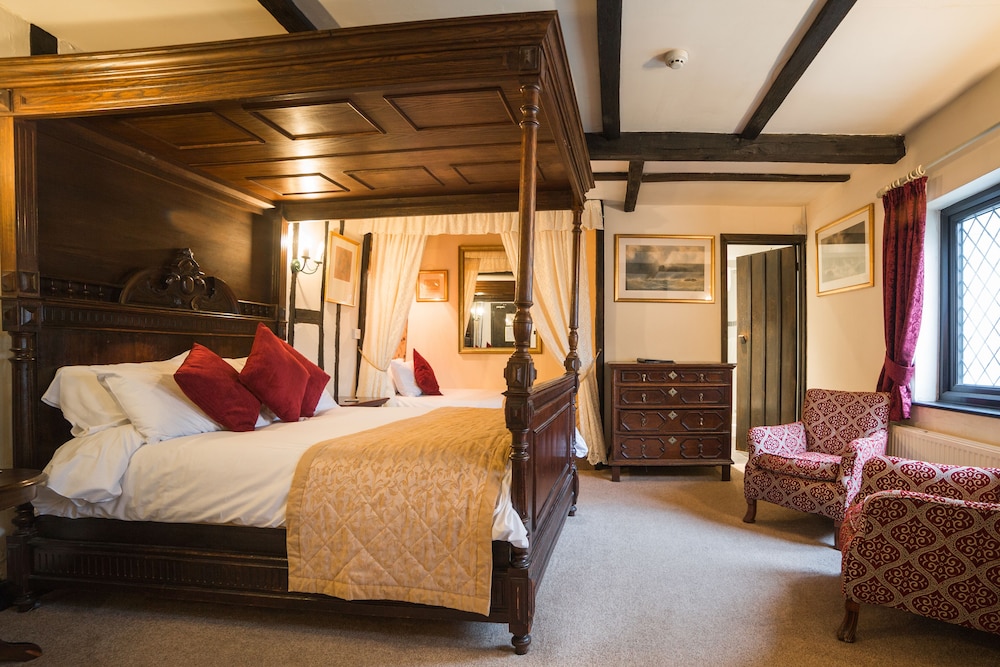 Double Room (Four Poster Bed) photo 3