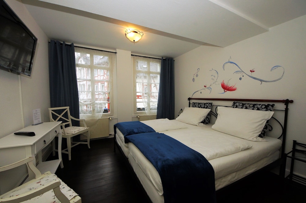 Basic Double Room