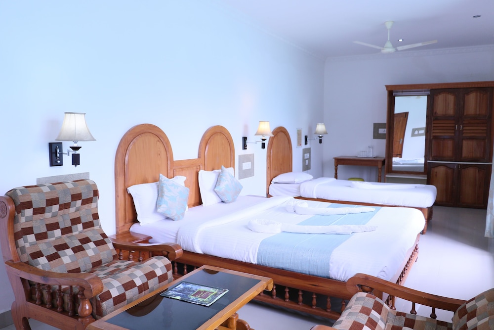 Triple Deluxe Family Room (Non A/C) photo 3