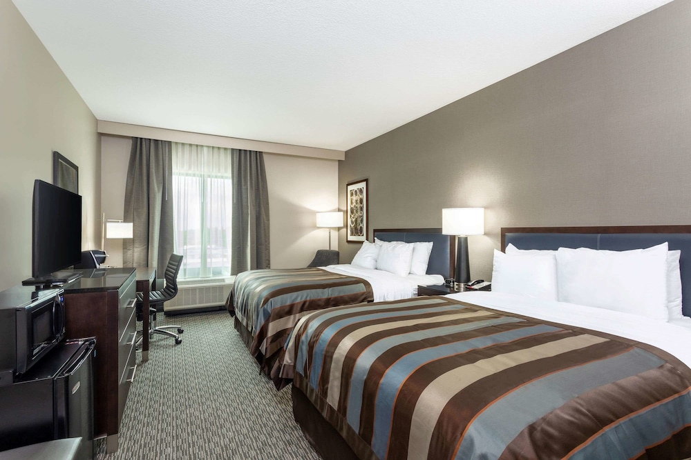 Luxury Room, 2 Queen Beds, Non Smoking - Photo 3