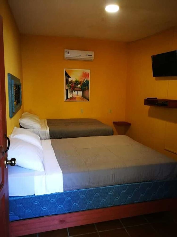 Family Room, 2 Bedrooms