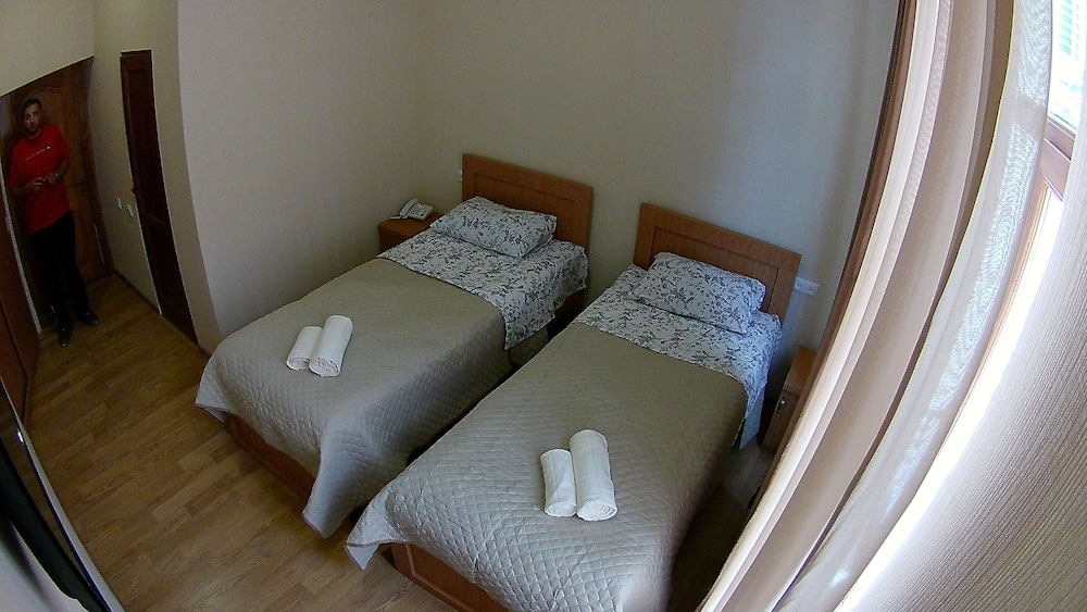 Basic Twin Room, 2 Twin Beds