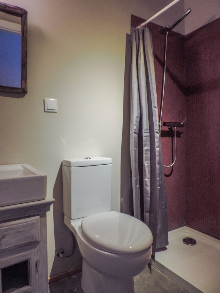 Basic Double Room photo 3