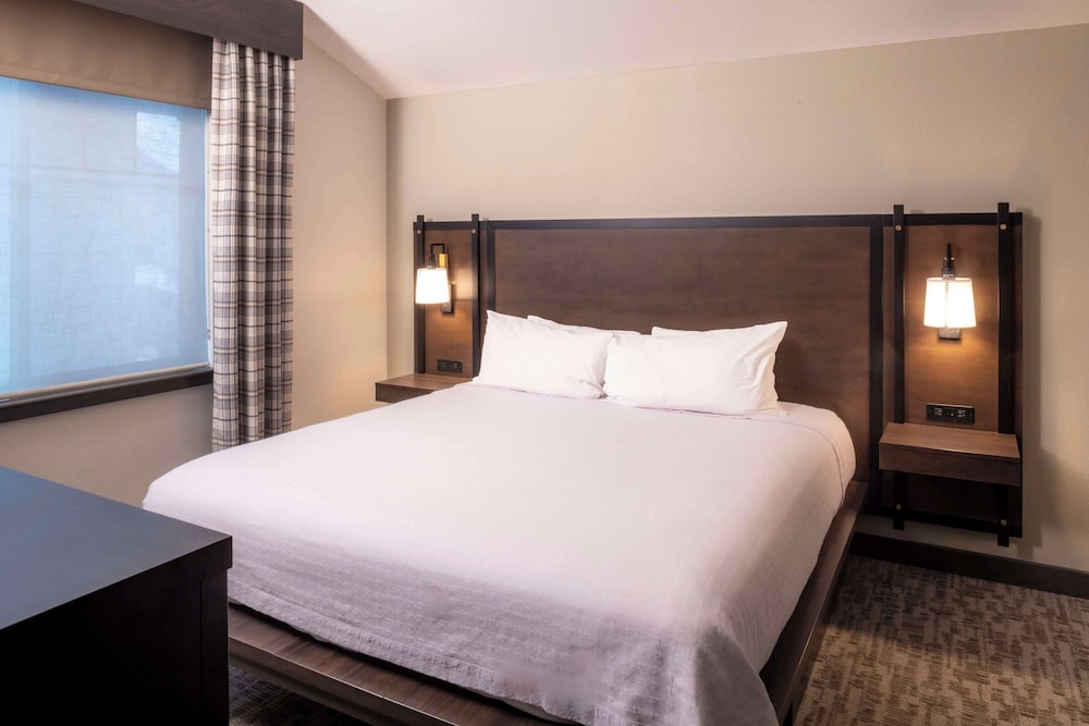Suite, 1 King Bed, Non Smoking - Photo 4