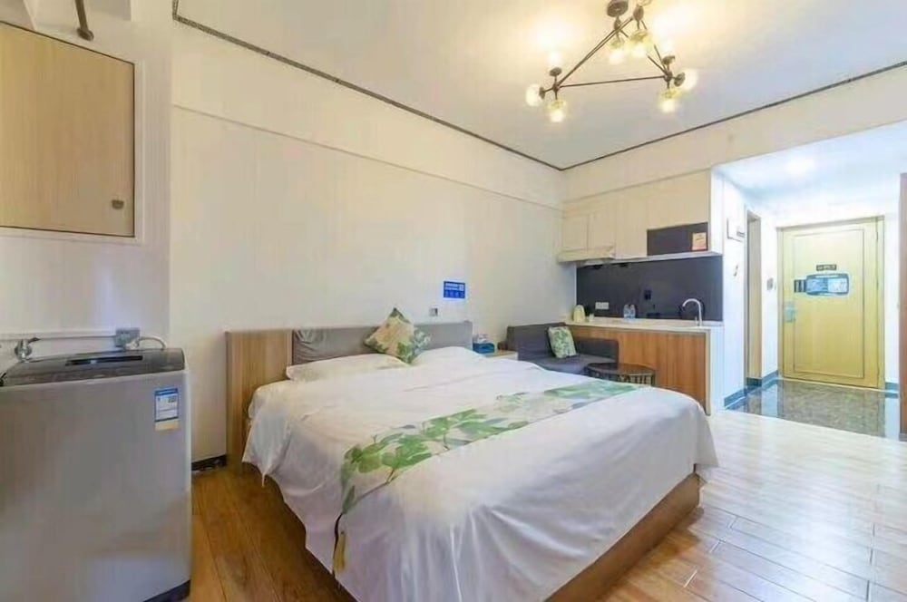 Business Condo photo 2