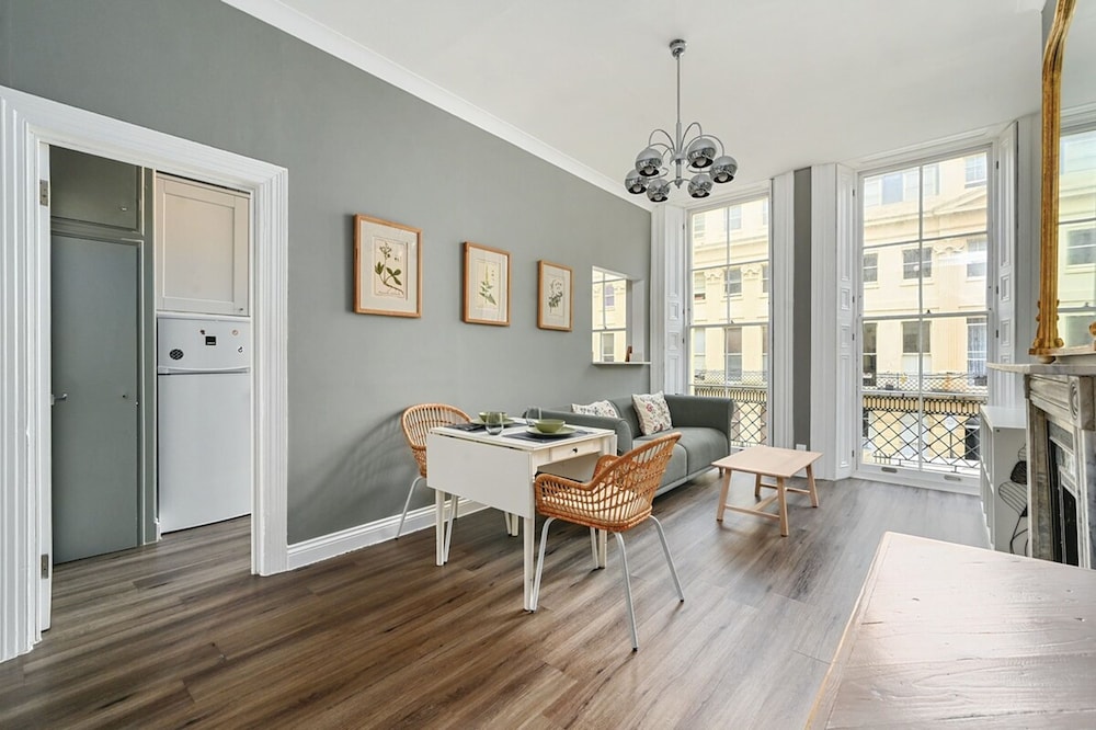 Apartment photo 1