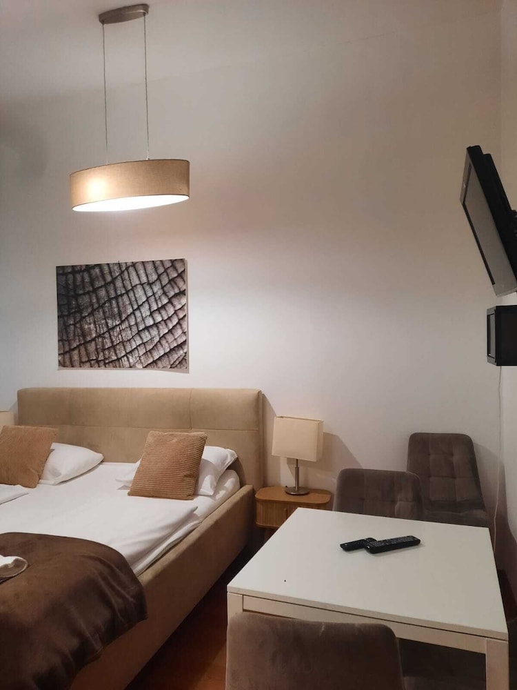 Basic Apartment