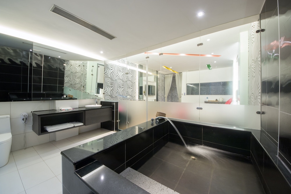 Deluxe Double Room, 1 Double Bed photo 3