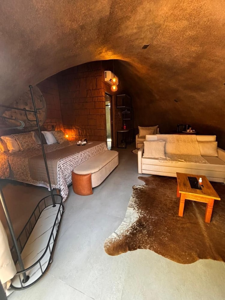 Deluxe Cabin photo 2